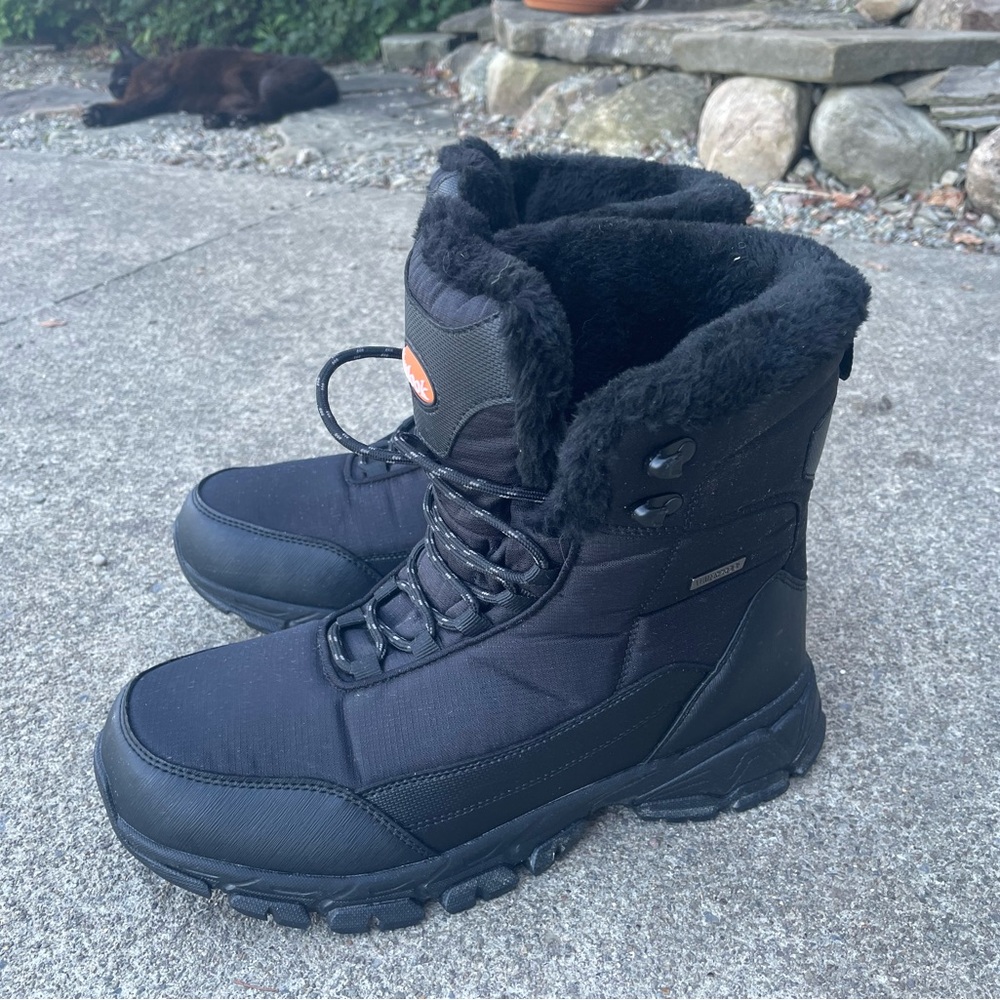 Shulook fleece lined waterproof boots - size 10.5